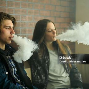 Teens Think Vaping is Glamorous